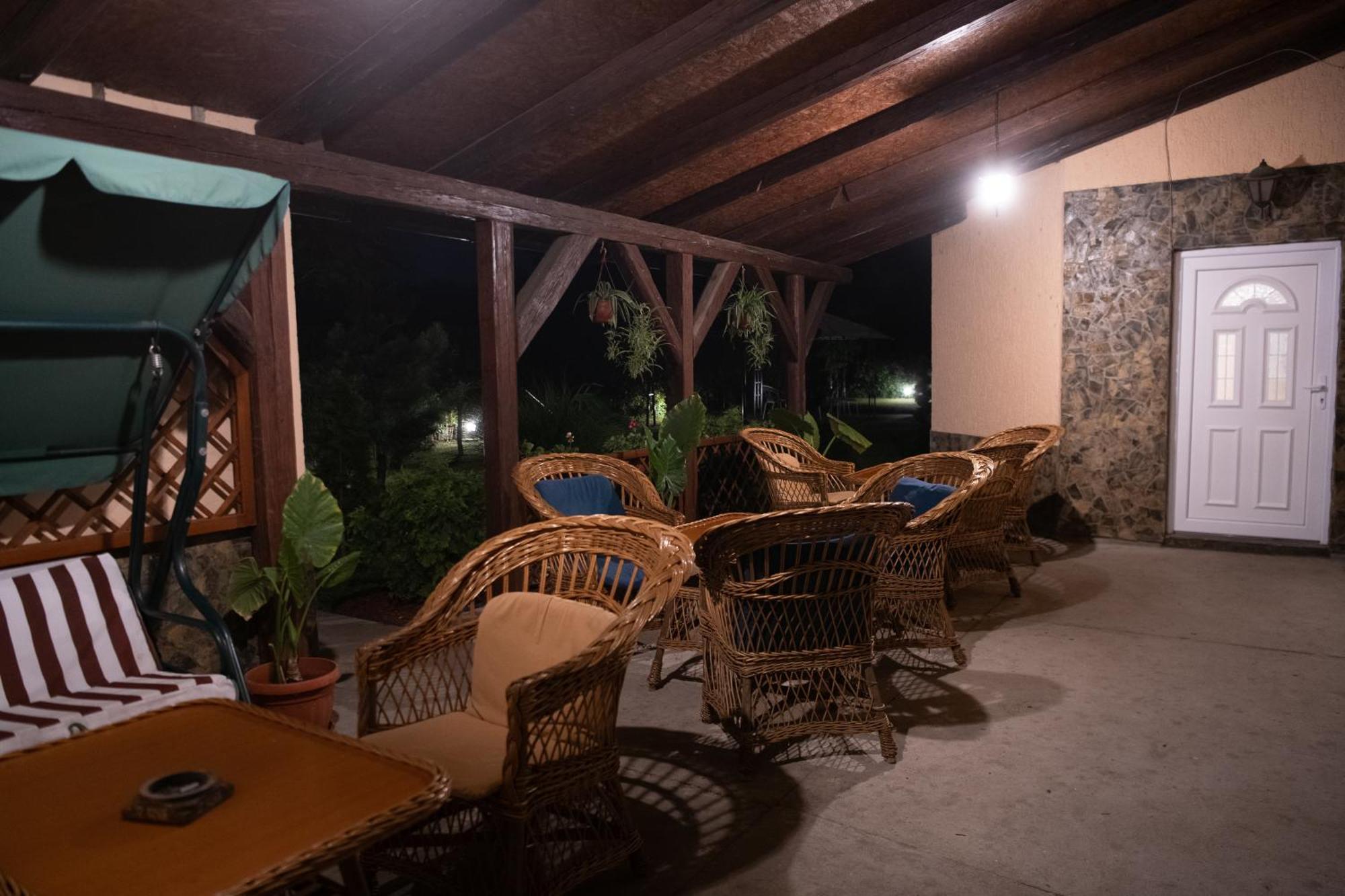 Guesthouse Kristina Palics Kültér fotó