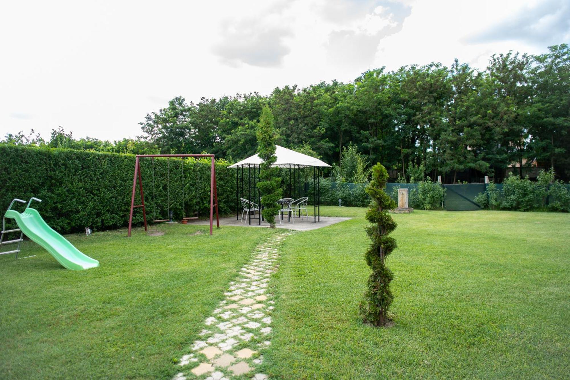 Guesthouse Kristina Palics Kültér fotó